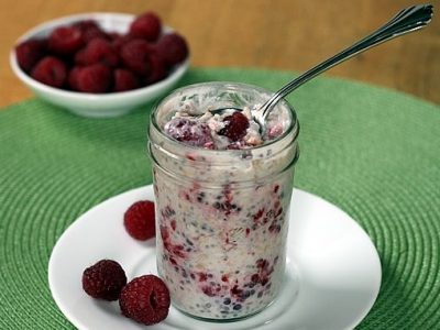 Raspberry Vanilla Refrigerator Oatmeal