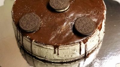 Chocolate-covered Oreo Cookie Cake