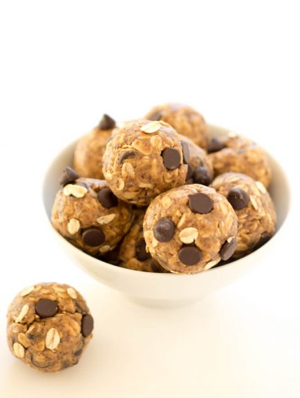 5 Ingredient Peanut Butter Energy Bites