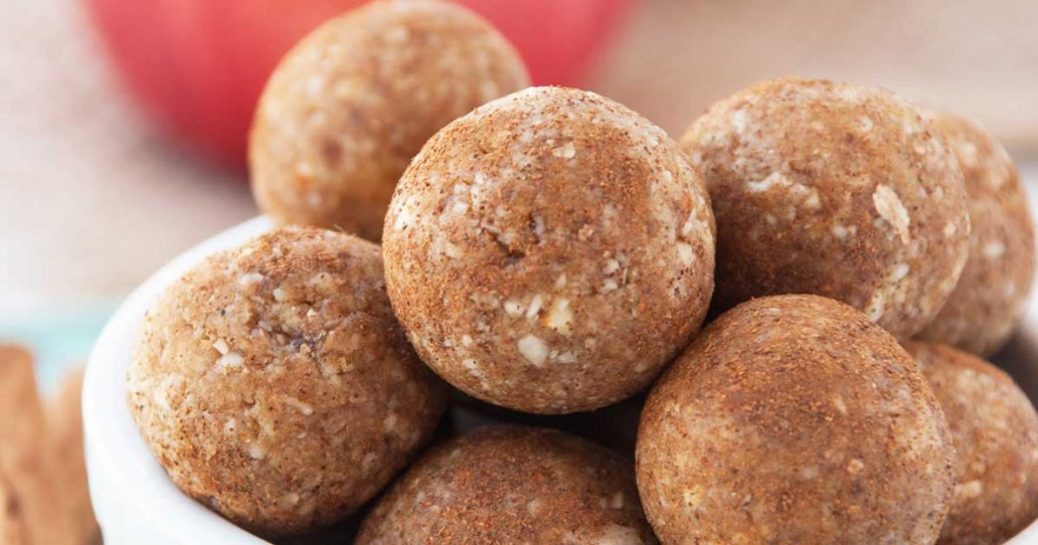 Cinnamon Apple Pie Energy Bites