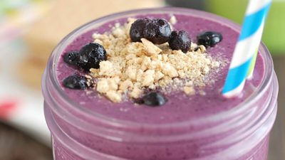 Easy Kid-Friendly Wild Blueberry & Kefir Breakfast Smoothie