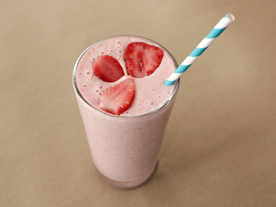 Strawberry Oatmeal Breakfast Smoothie
