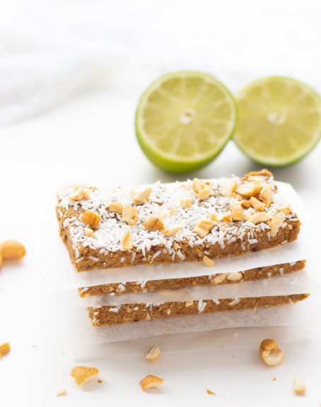Key Lime Cashew Crunch Protein Bars