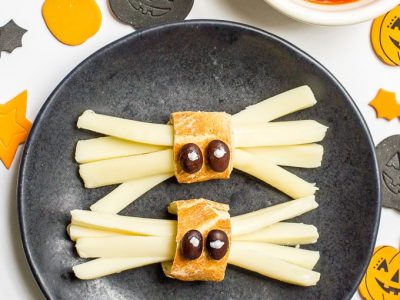 Healthy Halloween spider snacks