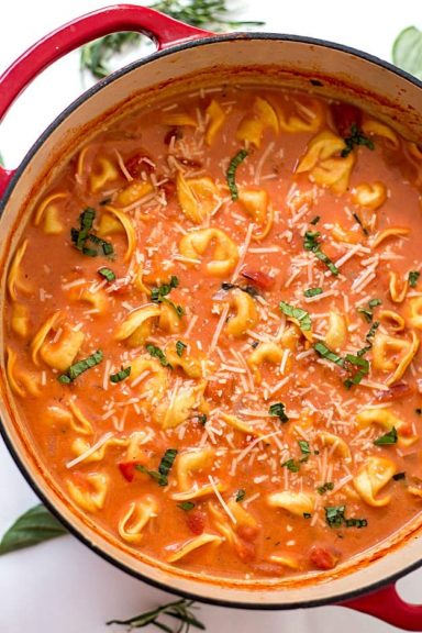 One-Pot Creamy Tomato Tortellini Soup