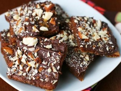 Almond Chocolate Toffee Crunchies