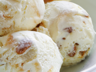 Homemade Vanilla Toffee Ice Cream