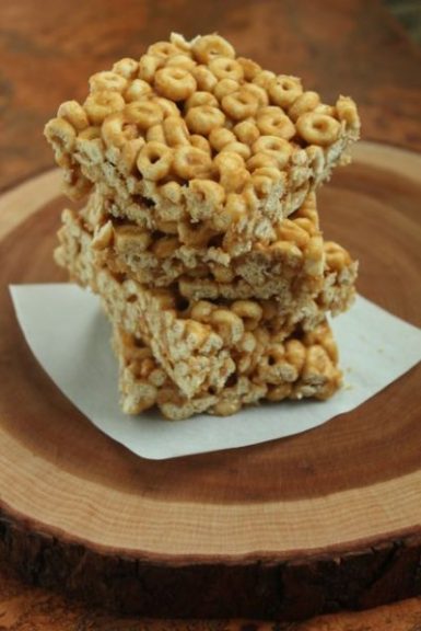 3 Ingredient Peanut Butter & Honey Cereal Bars