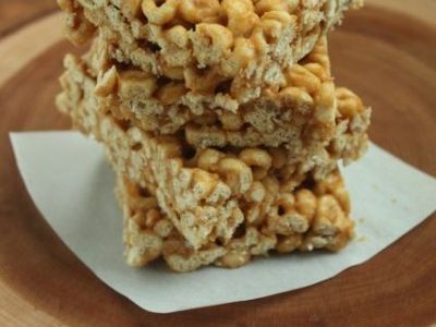 3 Ingredient Peanut Butter & Honey Cereal Bars