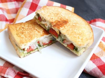 Roasted Red Pepper and Pesto Grilled Cheese Sandwiches