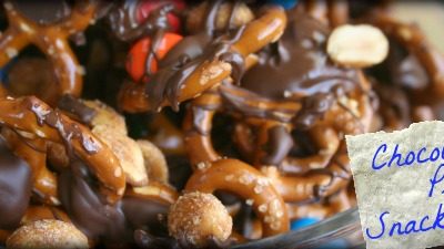 Chocolate Pretzel Snack Mix