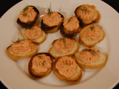 Smoked Salmon and Cream Cheese Tartlets – A Delicious Appetizer for Your Next Gathering