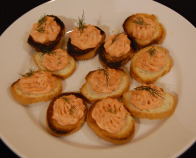 Smoked Salmon and Cream Cheese Tartlets – A Delicious Appetizer for Your Next Gathering