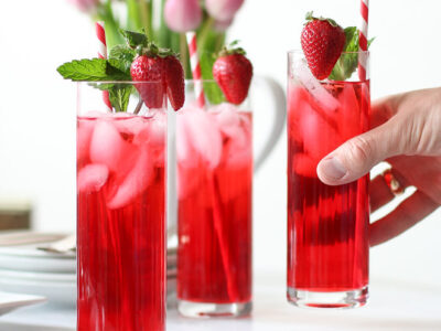 Revitalize Your Taste Buds with this Refreshing Hibiscus Tea Recipe