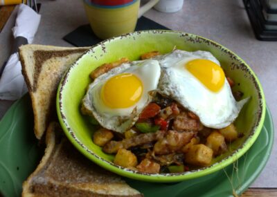 Satisfy Your Cravings with This Delicious and Easy Breakfast Hash Recipe