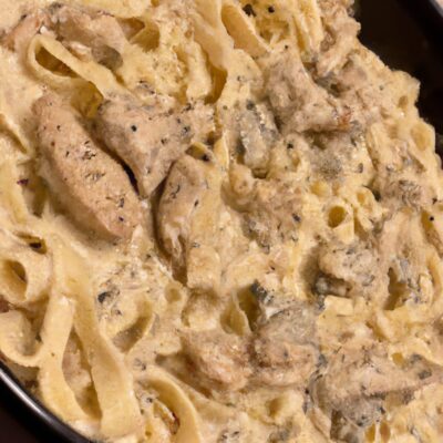 Delicious and Easy Chicken Alfredo for a Fall Night In