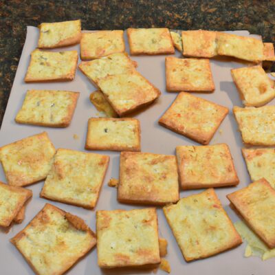 Easy and Delicious Homemade Cheese Crackers Recipe