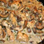 Delicious and Easy Creamy Garlic Mushroom Chicken Recipe for Dinner