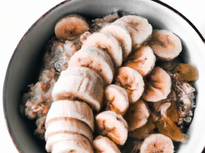 Start Your Day Right with This Delicious Banana Oatmeal Breakfast Bowl