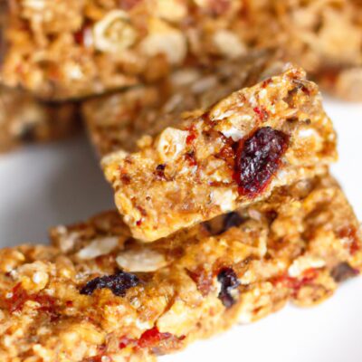 Quick and Easy Homemade Granola Bars: The Perfect Snack for On-the-Go